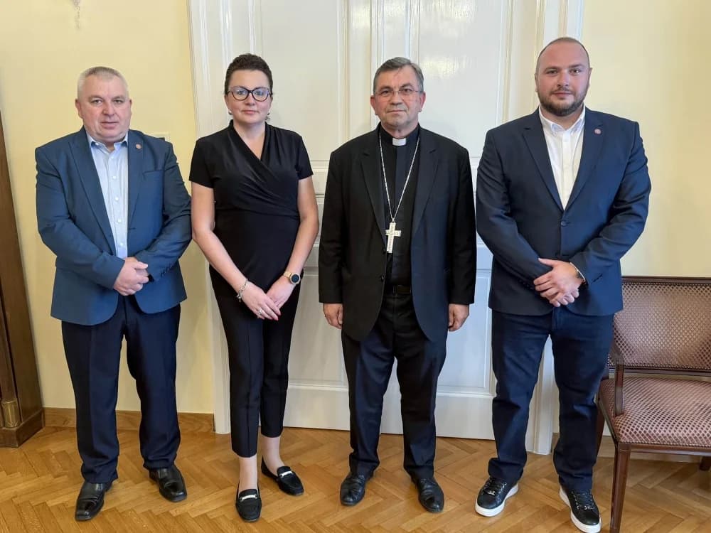 Biskup Martinović primio predstavnike Udruge Hrvata BiH Prsten