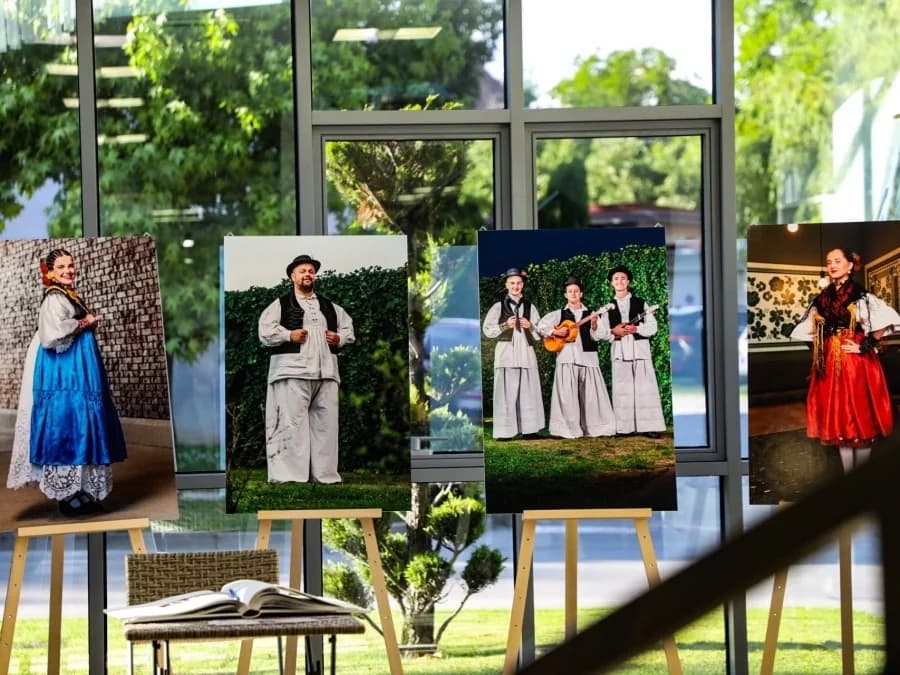 Čuvari baštine pred objektivom: Otvorena izložba „Čuvajmo tradiciju“