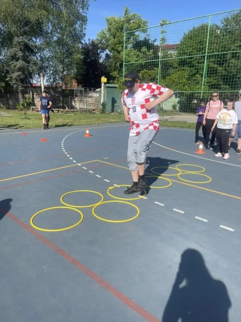U OŠ Julija Kempfa danas je održan Sportski dan za učenike s teškoćama
