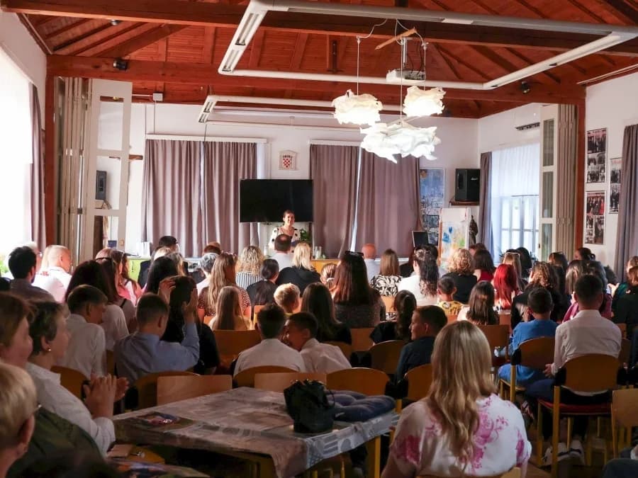 Svečani oproštaj u Dječjem domu Lipik: „Za nas ovo nije posao, nego poziv’’
