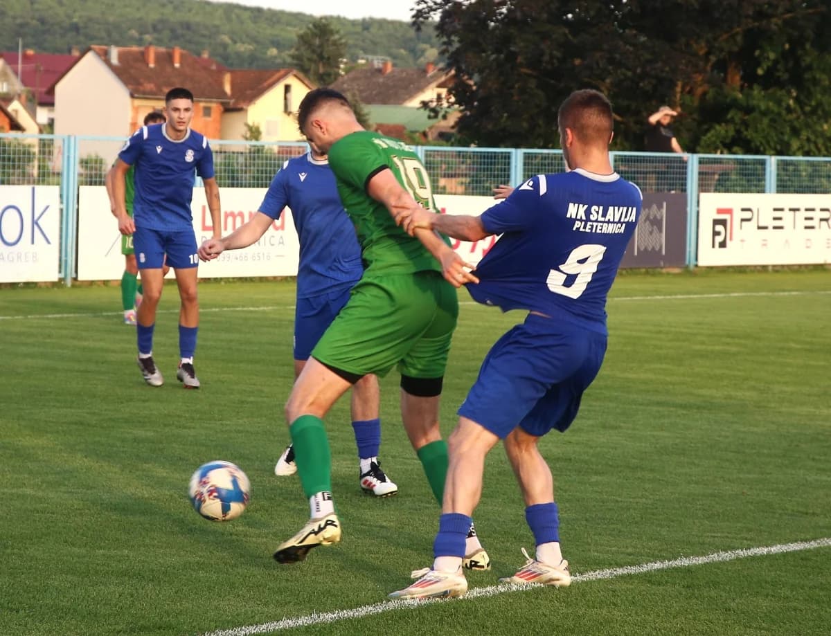 Galerija polufinala Kupa: NK ’Slavija’ Pleternica - NK ’Kutjevo’ 1:0