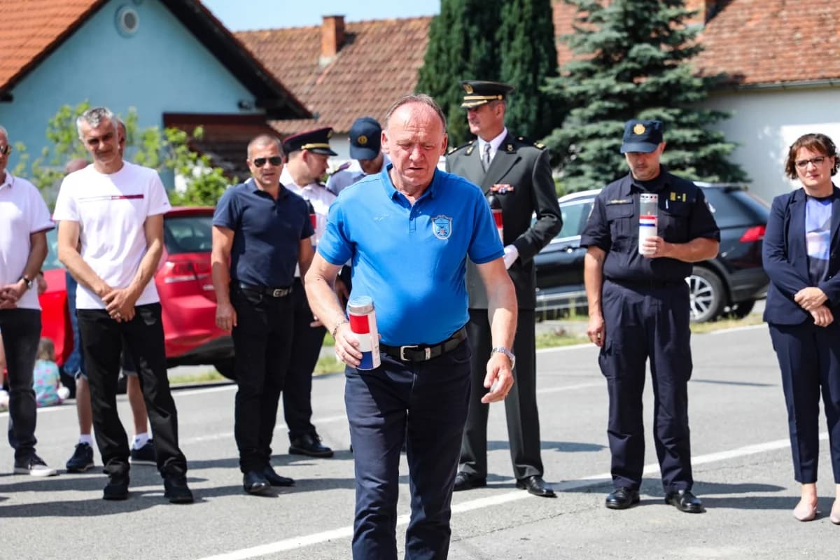 Otkrivena spomen-ploča Tomi Periću u Buku: „Ovo je trajno obilježje na žrtvu, zajedništvo, i borbu naših branitelja“