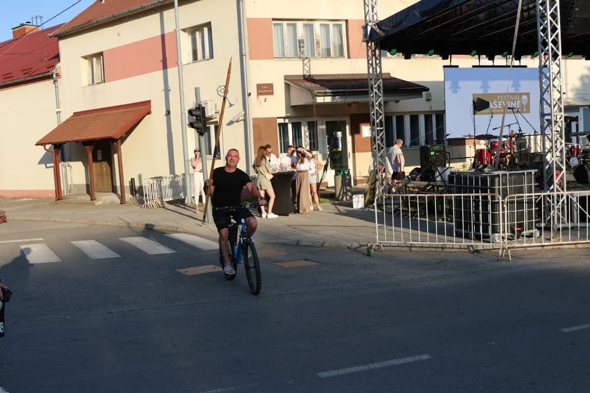 Pobjednik ovogodišnje Vinske alke Mihovil Štivić, a Vinskog maratona Matej Gomerčić