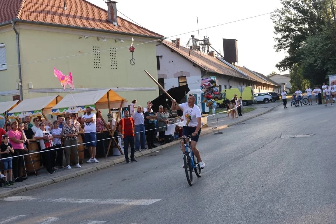Pobjednik ovogodišnje Vinske alke Mihovil Štivić, a Vinskog maratona Matej Gomerčić
