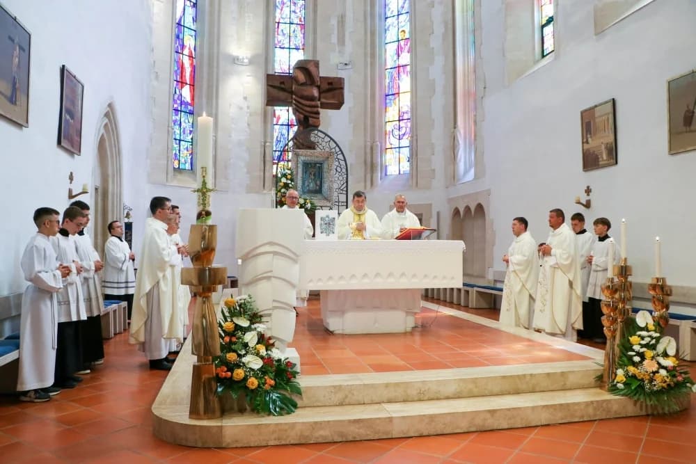 Hodočašće starijih, bolesnih i osoba s invaliditetom u Voćin