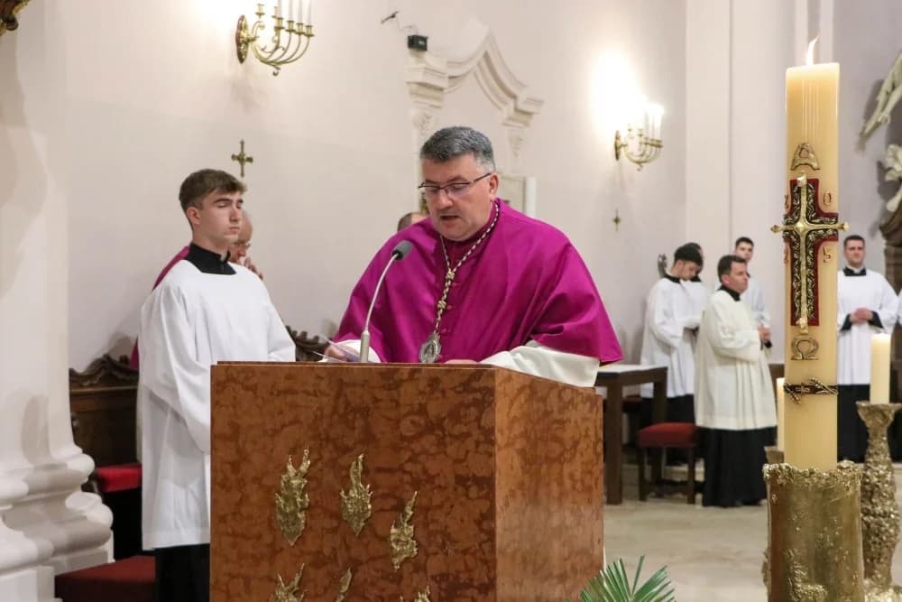 U požeškoj Katedrali uvedeni u službu novi kanonici