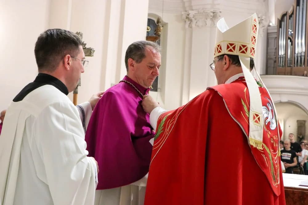 U požeškoj Katedrali uvedeni u službu novi kanonici