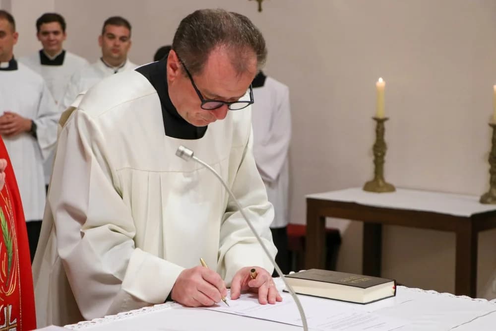 U požeškoj Katedrali uvedeni u službu novi kanonici
