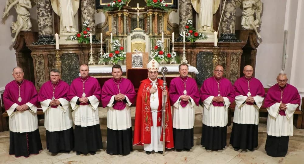 U požeškoj Katedrali uvedeni u službu novi kanonici