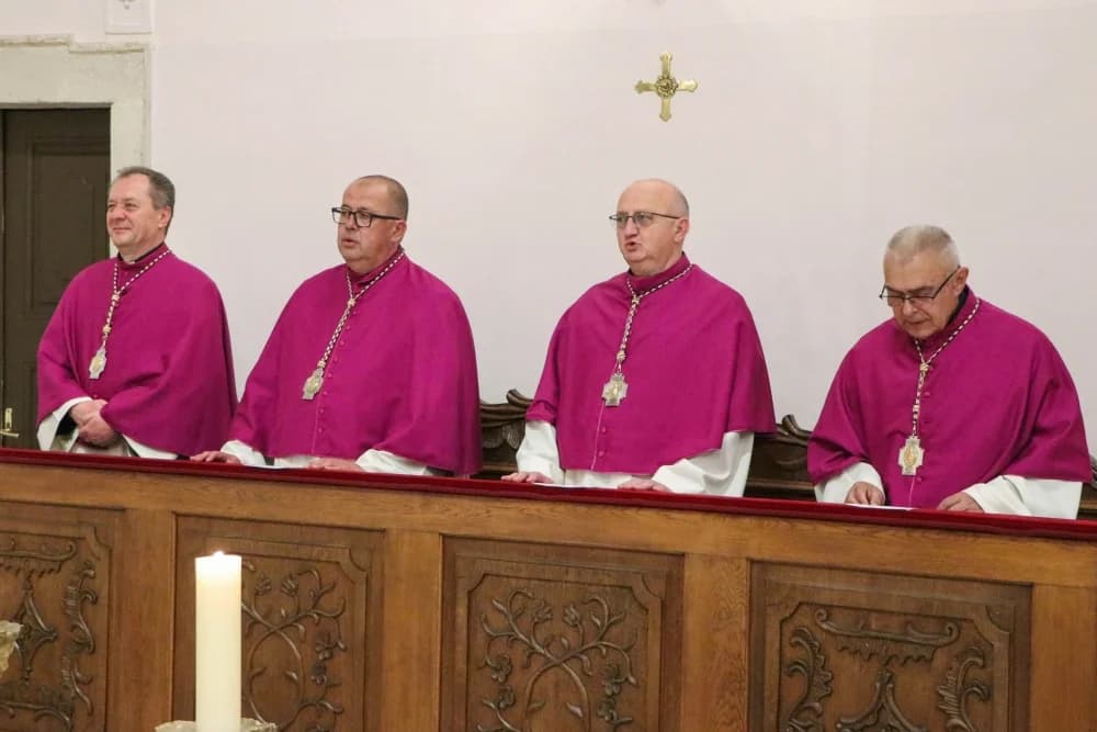 U požeškoj Katedrali uvedeni u službu novi kanonici
