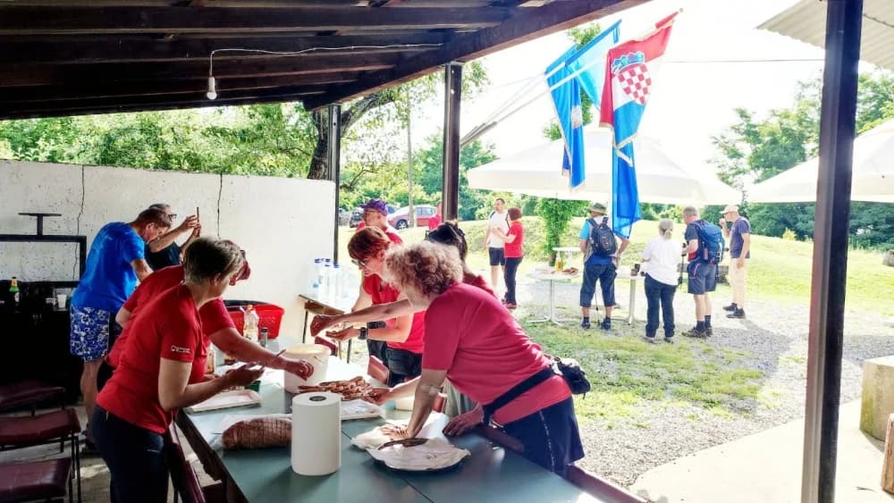 32. Antunovski piknik: Slavonija oživjela planinarskim duhom na Krndiji