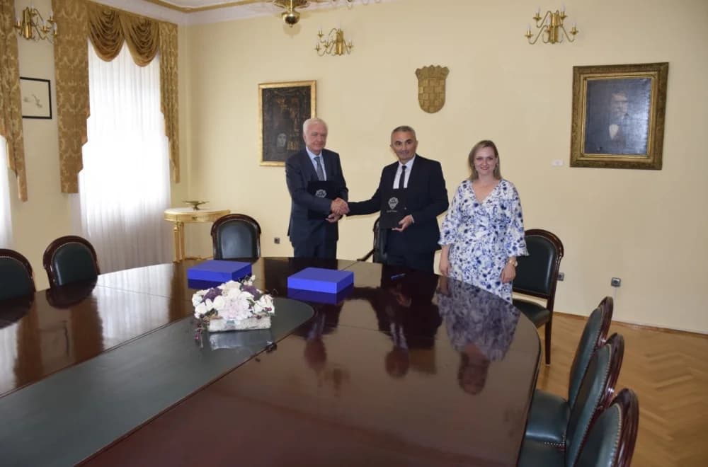 Održana primopredaja dužnosti gradonačelnika Požege