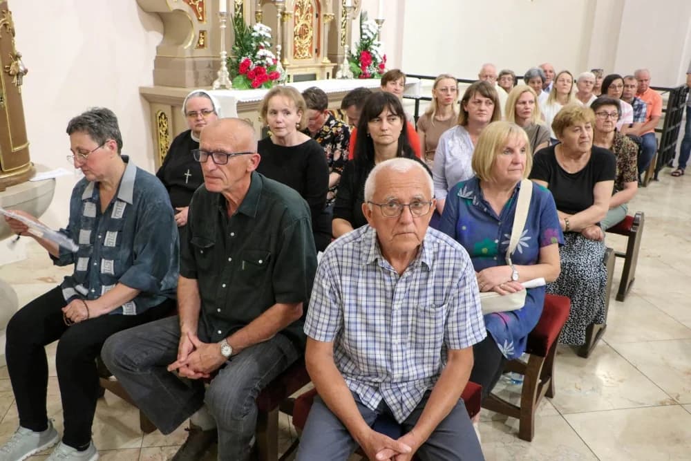 Duhovsko bdijenje u požeškoj Katedrali