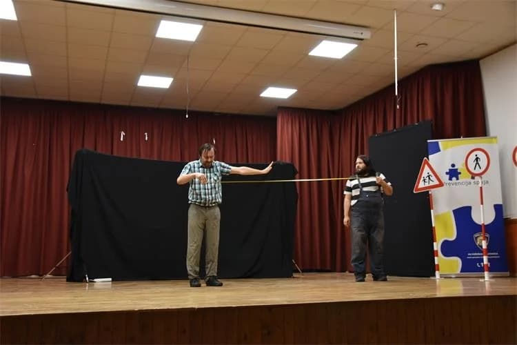 Kutjevo: Sigurnost u prometu za djecu i predstava Teatra TO GO