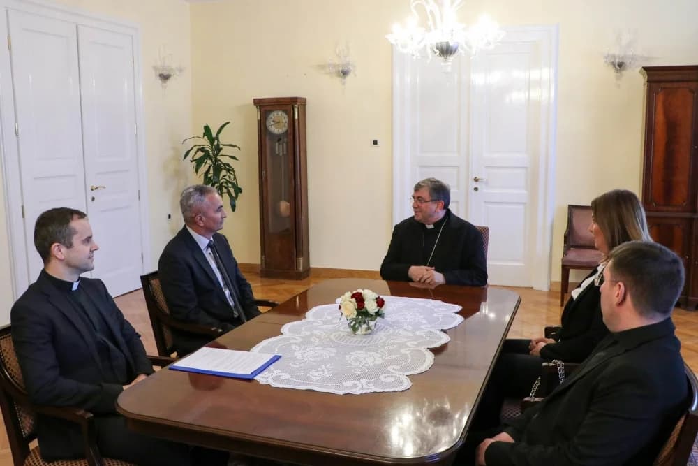 Biskup Ivo primio požeško-slavonsku županicu i gradonačelnika Požege