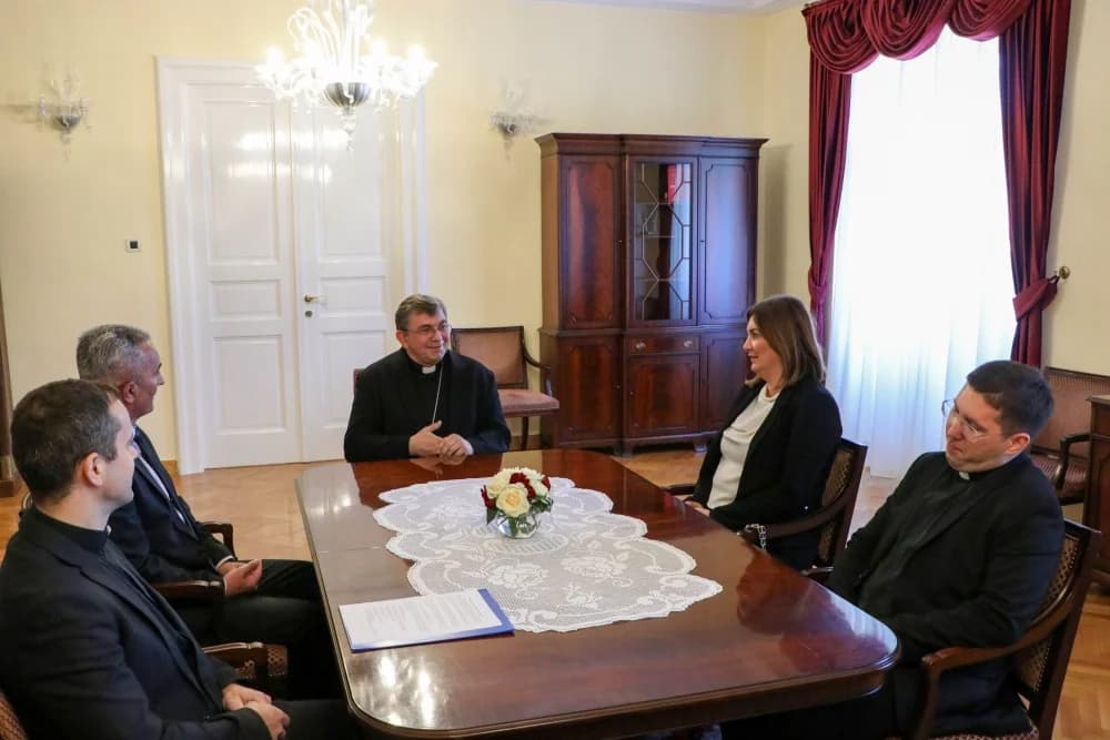 Biskup Ivo primio požeško-slavonsku županicu i gradonačelnika Požege