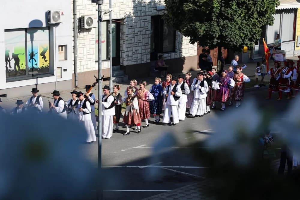 LIDAS 2025: Pleternica okupila brojne folkloraše iz Hrvatske i inozemstva