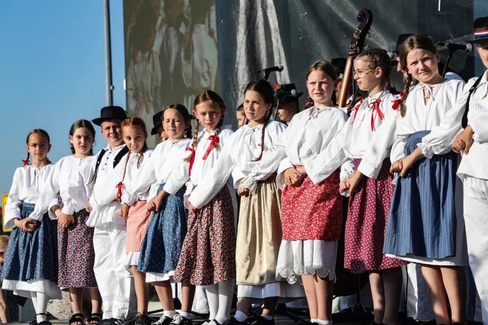 LIDAS 2025: Pleternica okupila brojne folkloraše iz Hrvatske i inozemstva