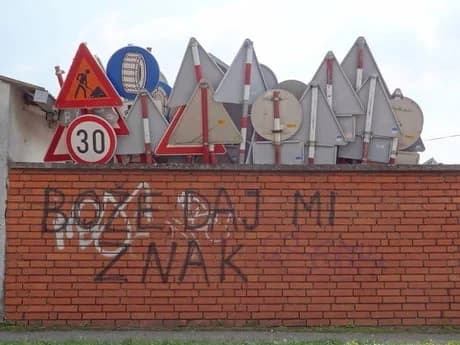 Nepoznati počinitelj otuđio prometne znakove