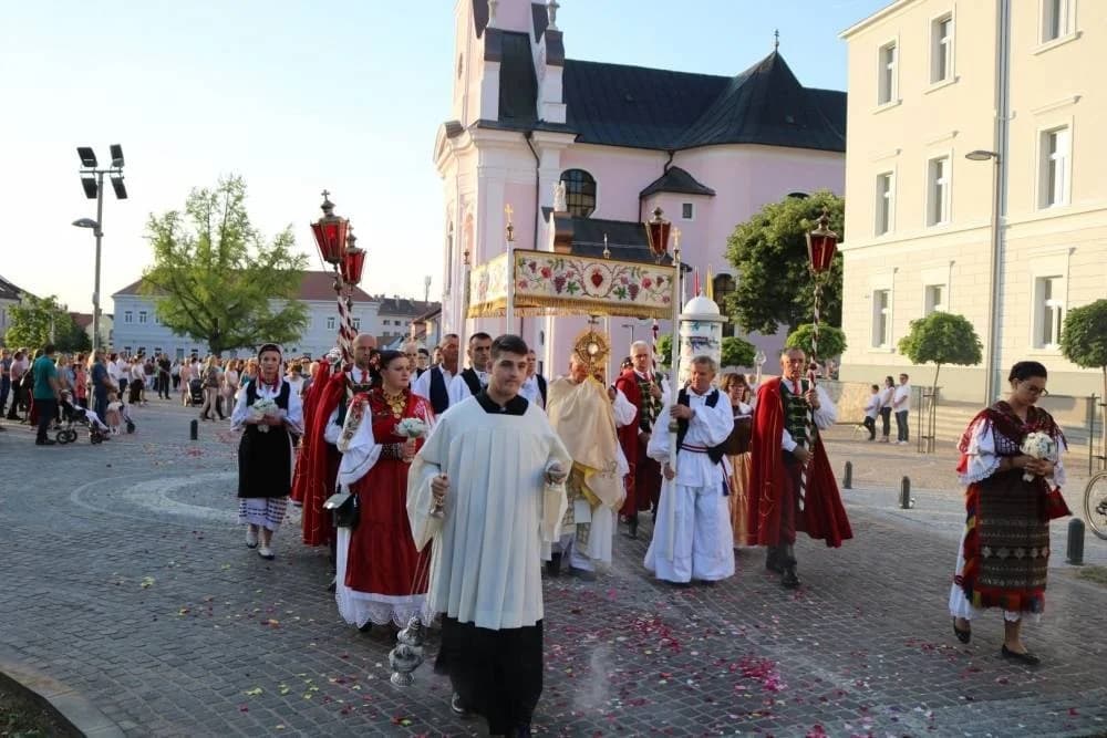 DANAS JE TIJELOVO: Znate li što time obilježavamo?