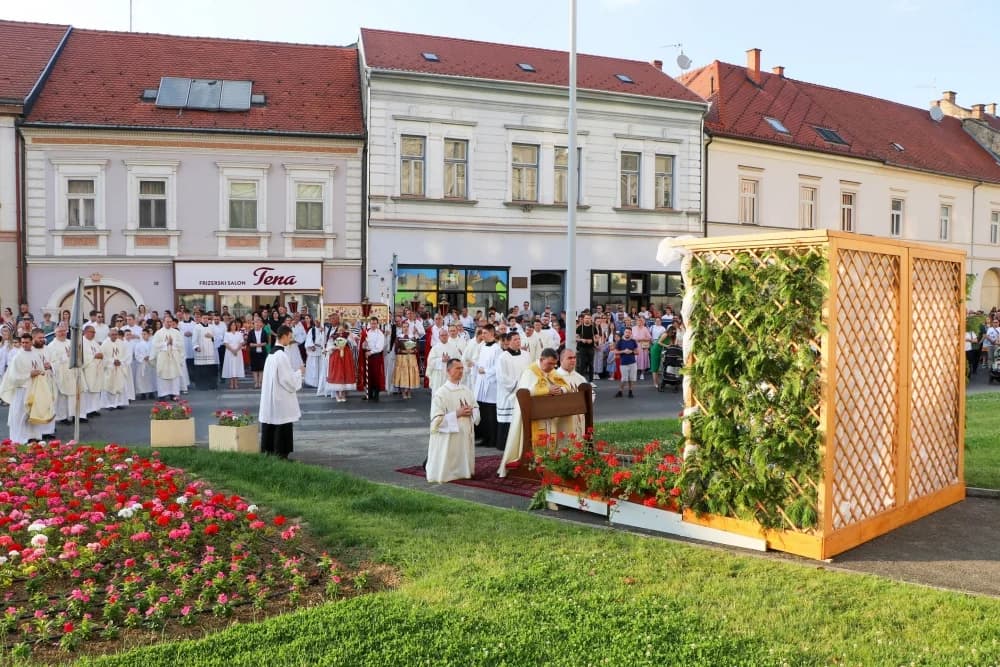 Foto: Svetkovina Tijelova u Požegi