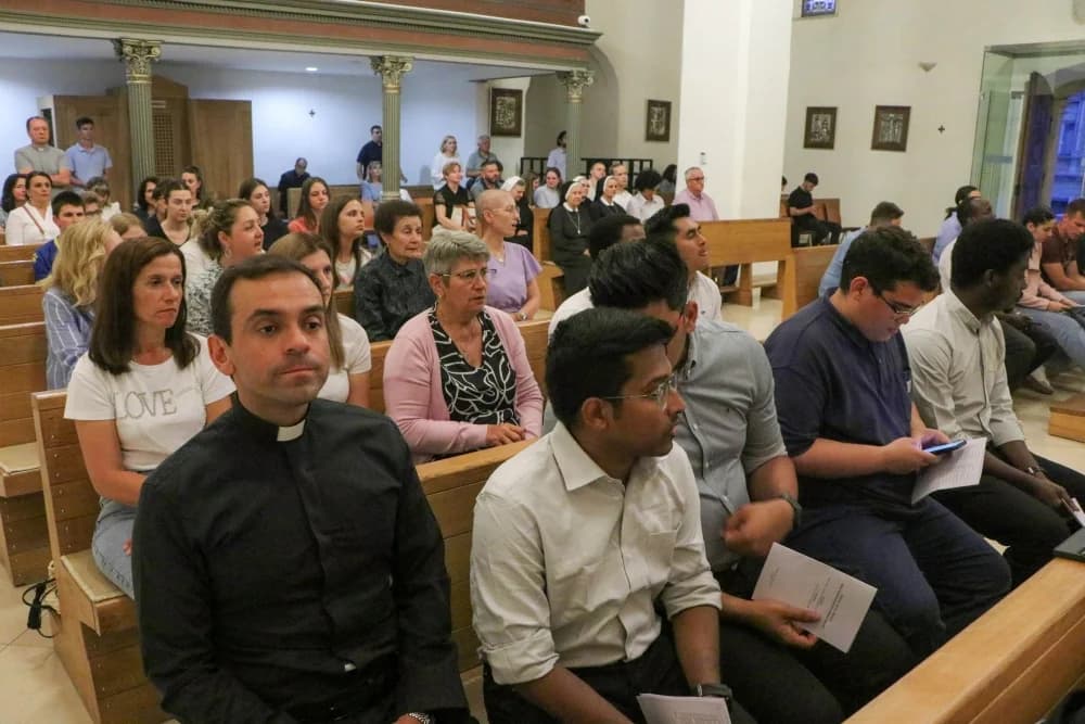 Molitveno bdijenje uoči prezbiterskog ređenja u Požegi
