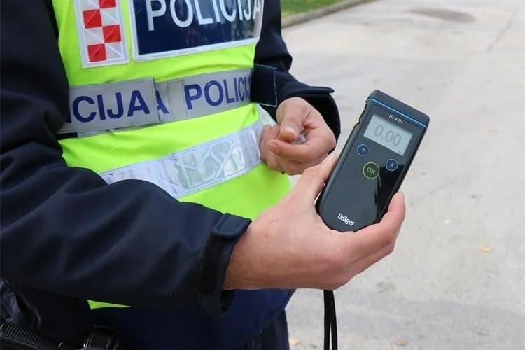Vozači pod utjecajem alkohola u Požegi i Čaglinu zaustavljeni s više od 1,8 promila