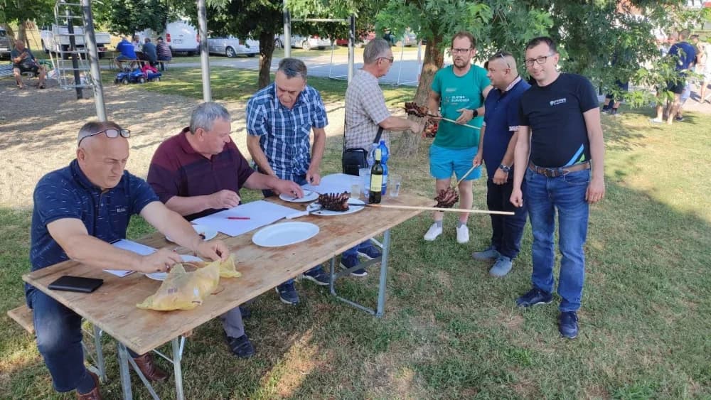 Slanvin 2025.’ u Kaptolu: Spoj Akademske Energije i Planinarske Tradicije Obogatio Festival Slanine i Vina