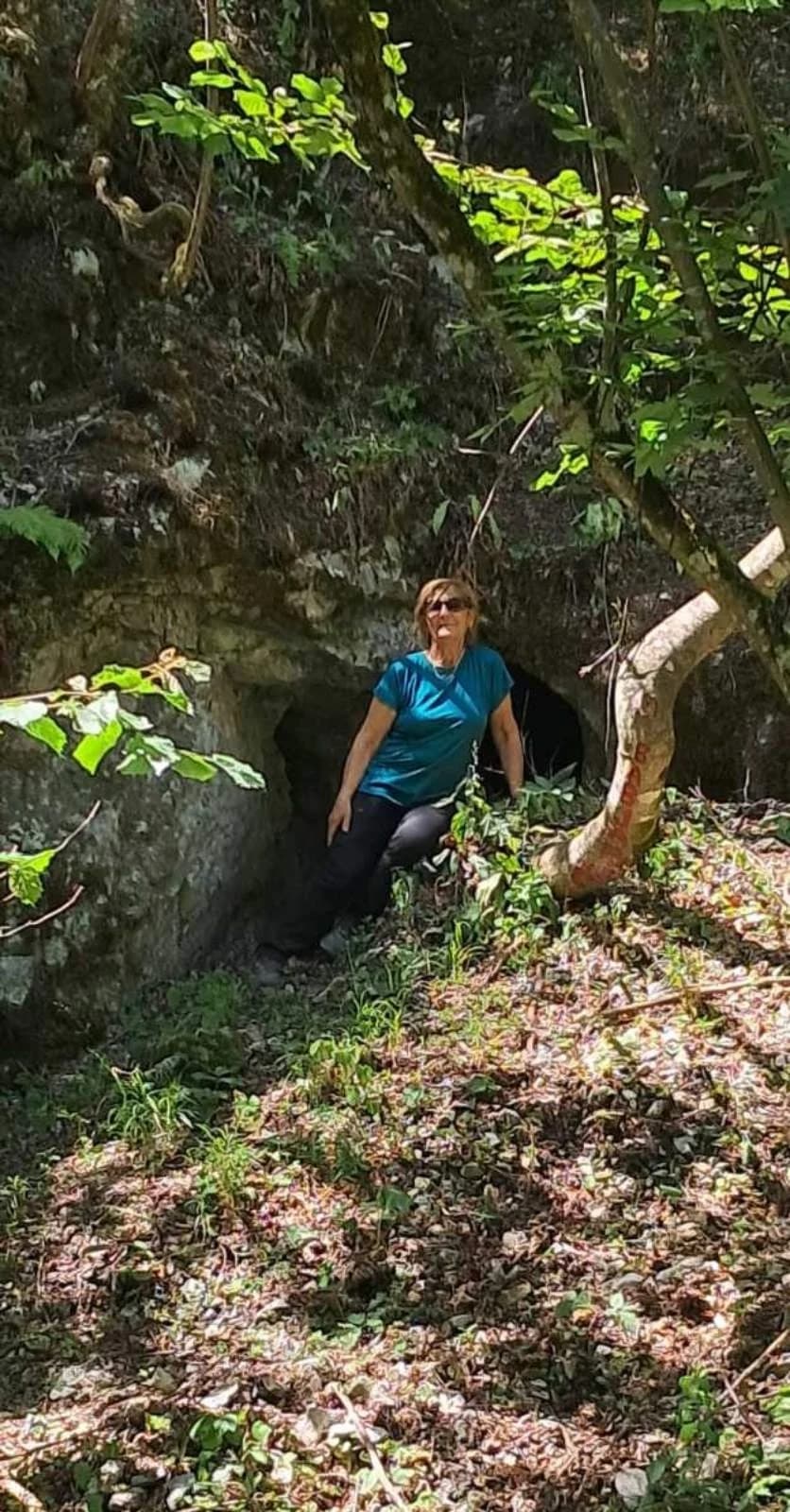 Počelo je ljeto pa su Sokolovci hlad potražili na Papuku u visinama pod divljim kruškama