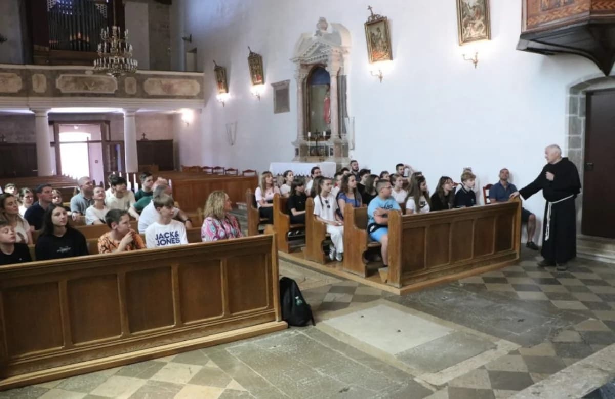 Nagrađeni vjeroučenici Požeške biskupije boravili u dječjem odmaralištu u Baški