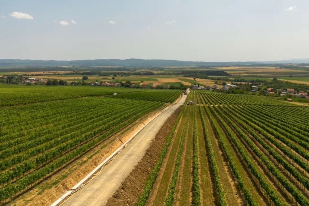 FOTO: Napreduju radovi na izgradnji prometnica u Kutjevu