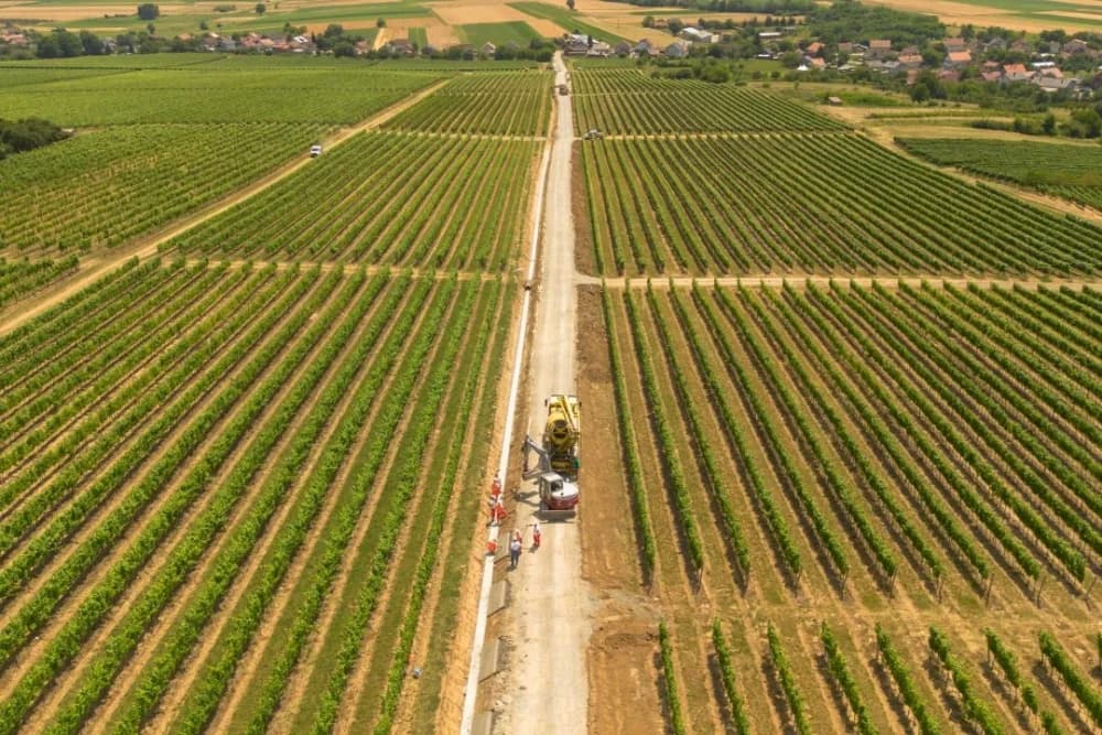 FOTO: Napreduju radovi na izgradnji prometnica u Kutjevu