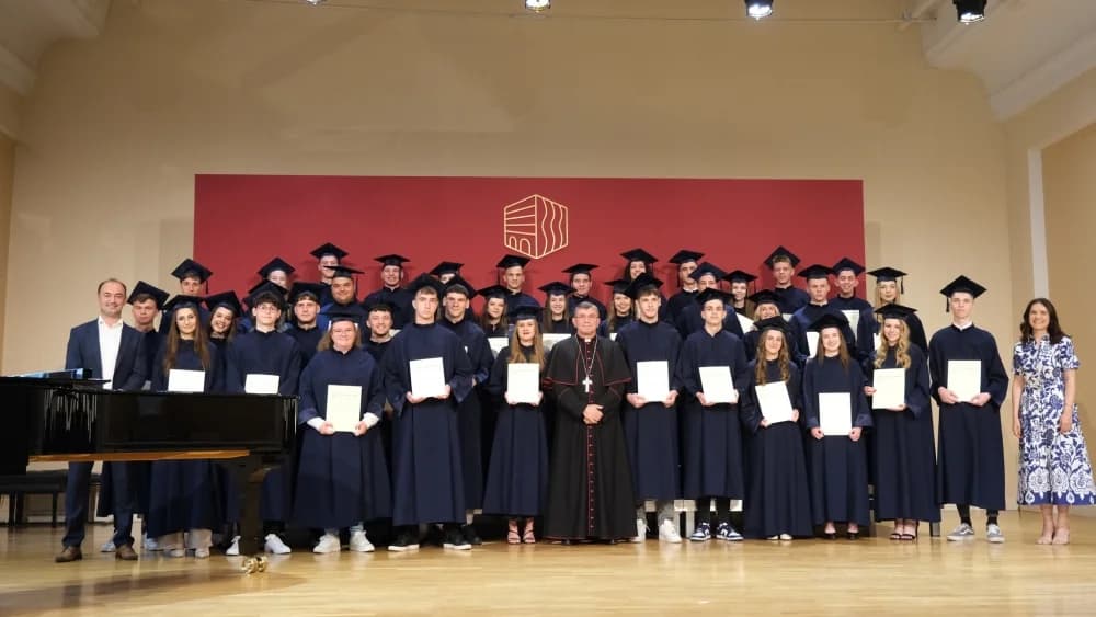 Svečanost oproštaja od petnaeste generacije maturanata Katoličke gimnazije u Požegi