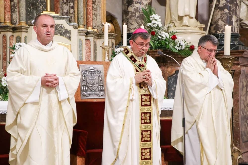 Slavlje svetkovine Presvetog Srca Isusova u požeškoj Katedrali