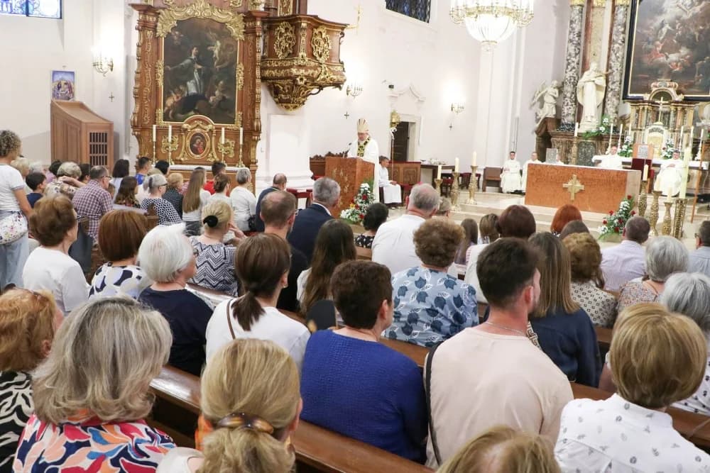 Slavlje svetkovine Presvetog Srca Isusova u požeškoj Katedrali