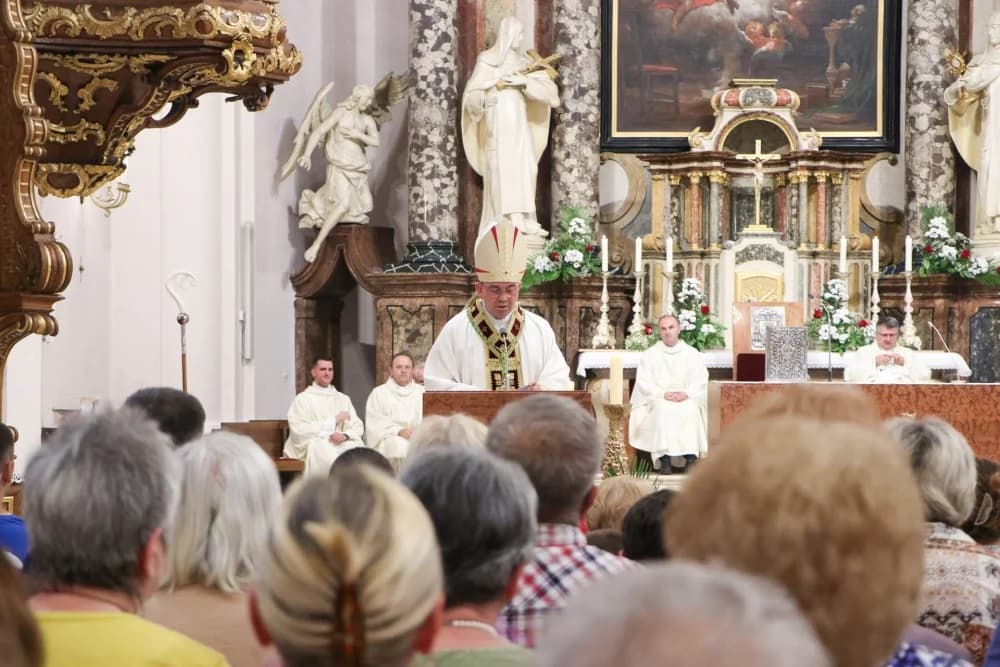 Slavlje svetkovine Presvetog Srca Isusova u požeškoj Katedrali