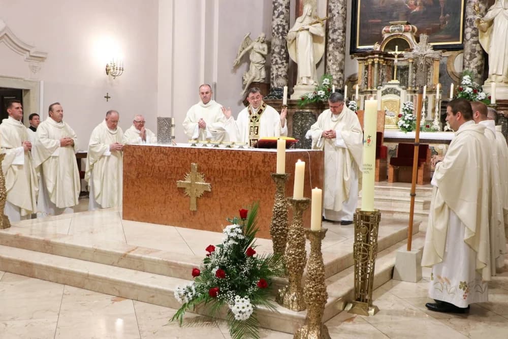 Slavlje svetkovine Presvetog Srca Isusova u požeškoj Katedrali