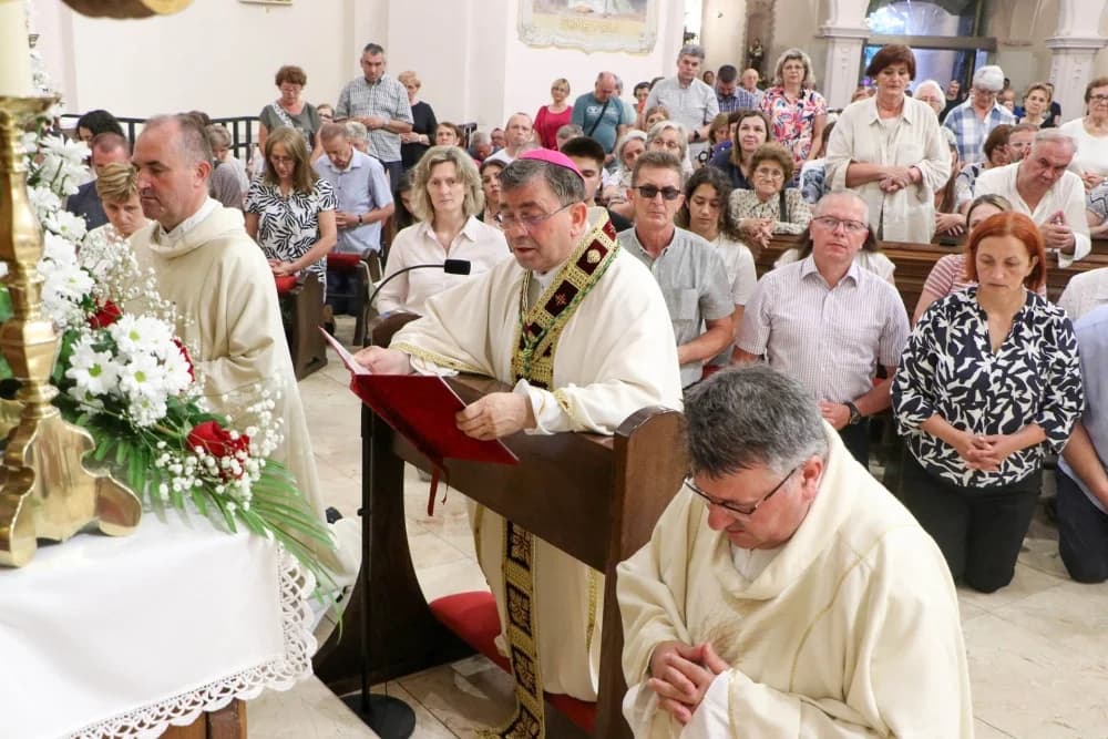Slavlje svetkovine Presvetog Srca Isusova u požeškoj Katedrali