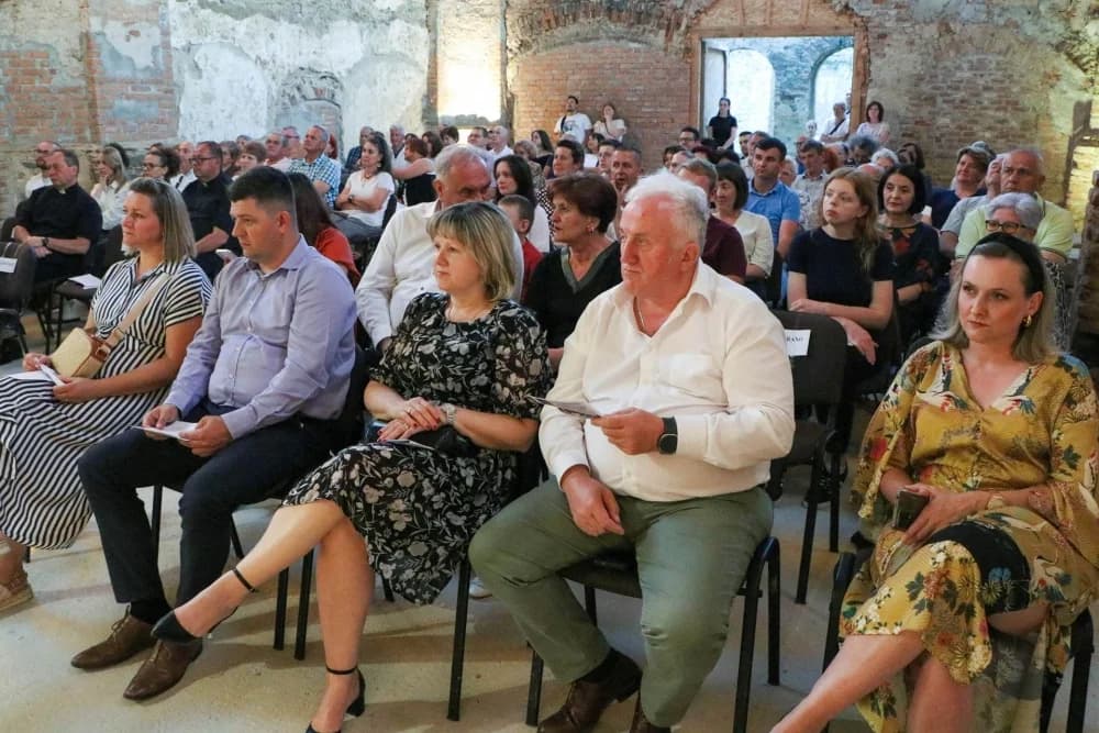 Koncert „Tu es Petrus“ u Starome gradu požeškoga Kaptola