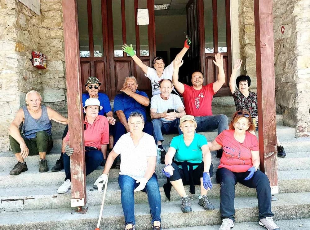Radna akcija HPD-a ’Sokolovac’ Požega: Uređen dom ’Lapjak’ unatoč velikoj vrućini