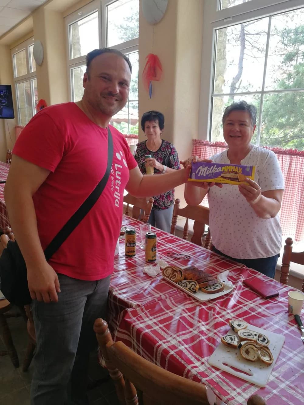 Radna akcija HPD-a ’Sokolovac’ Požega: Uređen dom ’Lapjak’ unatoč velikoj vrućini
