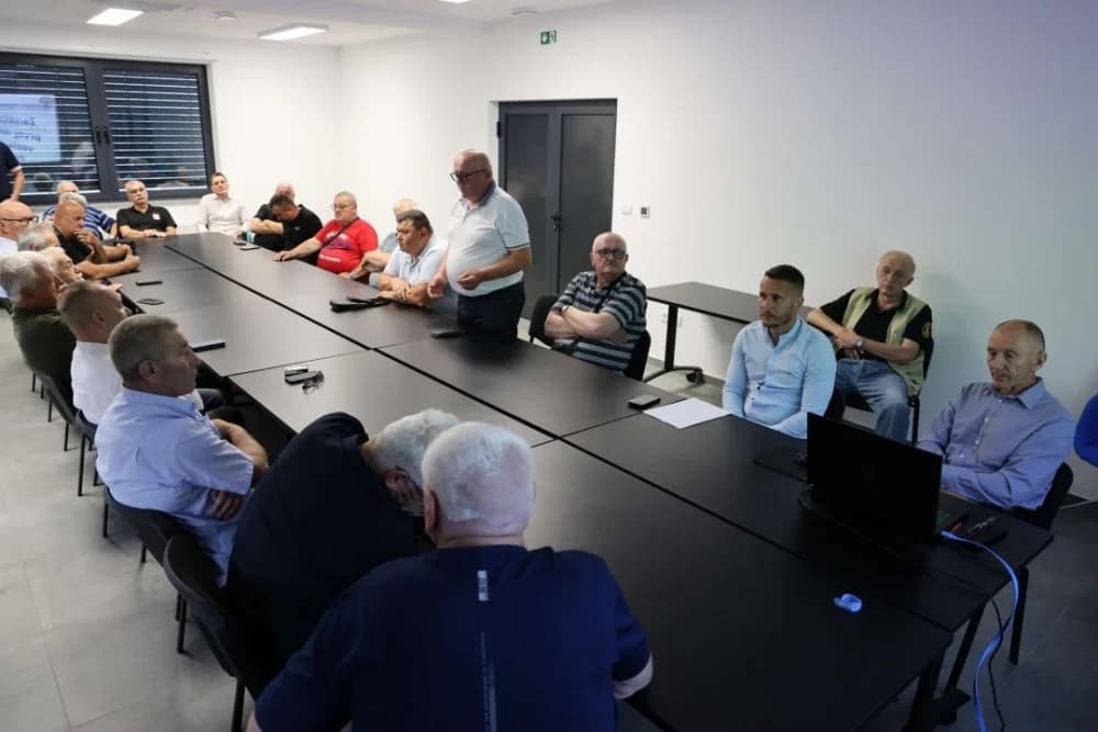 Održan okrugli stol uoči Dana branitelja: Sjećanje na zarobljavanje oklopnog vozila JNA