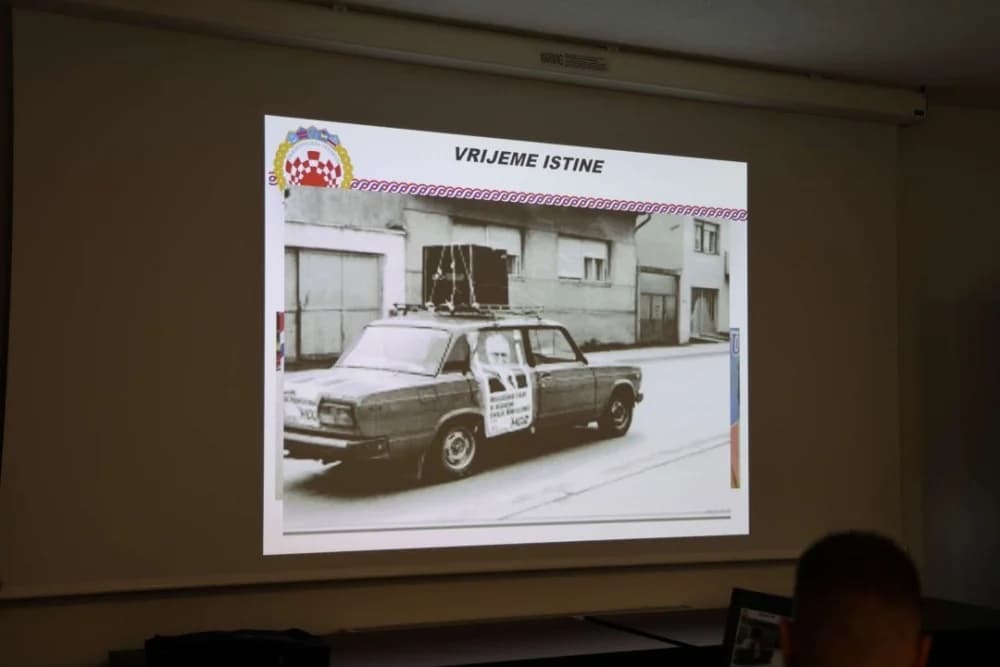 Održan okrugli stol uoči Dana branitelja: Sjećanje na zarobljavanje oklopnog vozila JNA