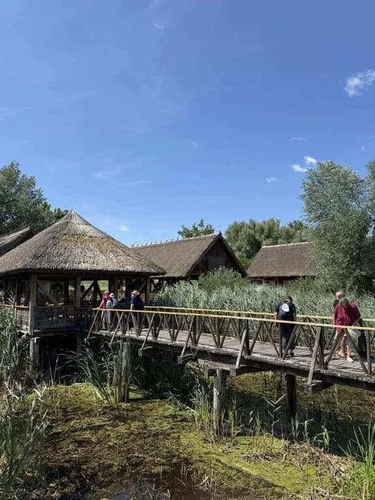 Sunčani vikend za pamćenje: Umirovljenici iz Kutjeva, Jakšića i Vetova s Udrugom La Bella Vita uživali na izletu