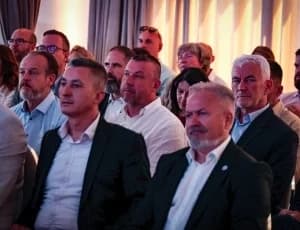 Dodijeljena priznanja najboljim hrvatskim obrtnicima, Majstoru Bobu uručena plaketa „Zlatne ruke“