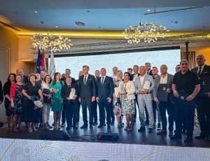 Dodijeljena priznanja najboljim hrvatskim obrtnicima, Majstoru Bobu uručena plaketa „Zlatne ruke“