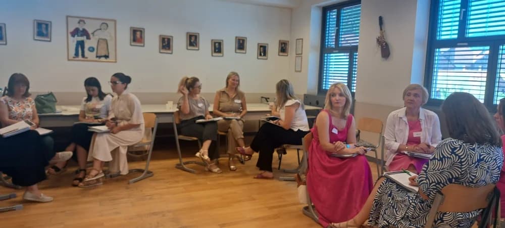 Provedena edukacija Suradnja i komunikacija s roditeljima učenika koji imaju probleme mentalnog zdravlja u okviru programa PoMoZi Da za učitelje i nastavnike Požeško – slavonske županije