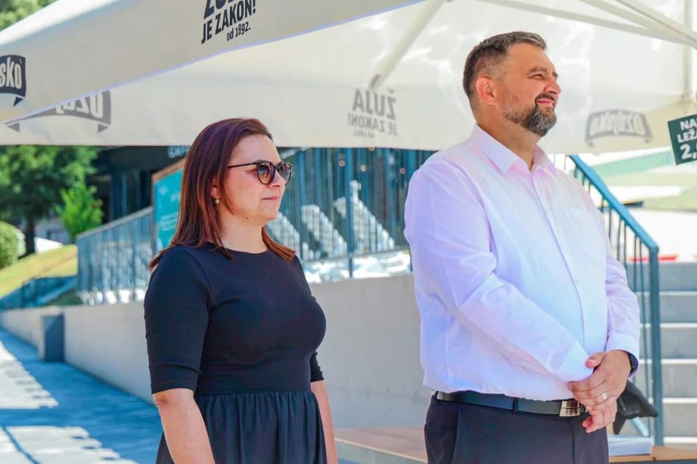 Iz školskih klupa u bazen: U županijski projekt Škole plivanja uključeno gotovo 300 učenika