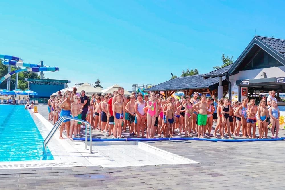 Iz školskih klupa u bazen: U županijski projekt Škole plivanja uključeno gotovo 300 učenika