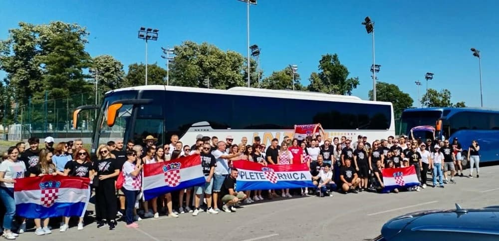 Brojni autobusi iz Požege i Pleternice putuju u Zagreb na koncert Marka Perkovića Thompsona